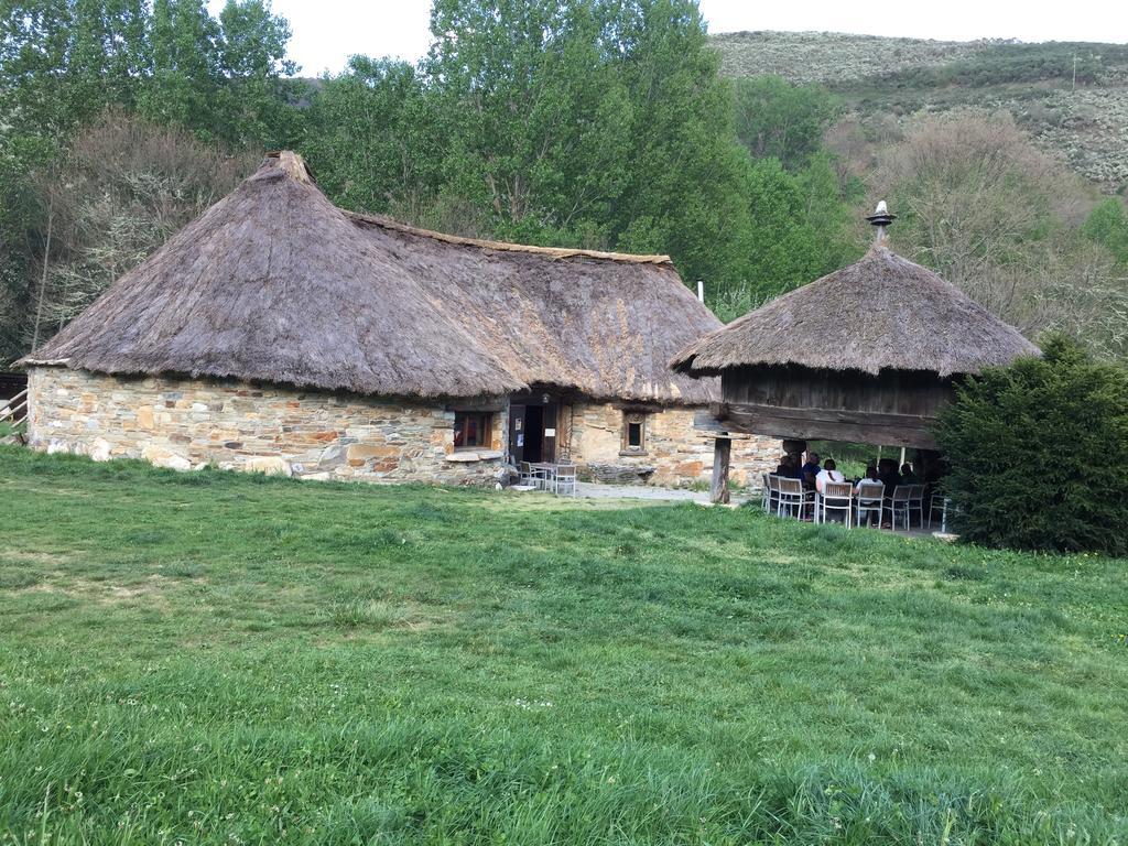 Alojamiento En Entorno Rural Los Trobos Villar de Otero Buitenkant foto